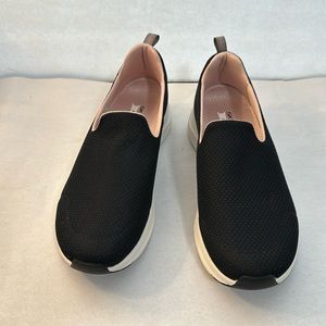 Skechers Arch Comfort Slip On Women's Athletic Shoes Sneaker Black Size 8.5
